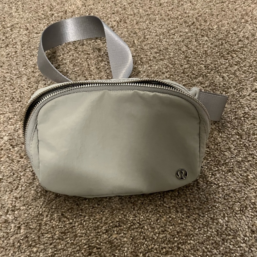 Lululemon belt bag